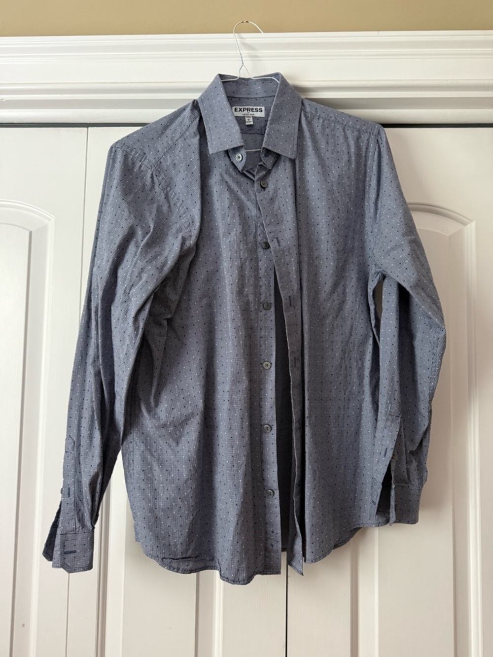 Express Men’s Long-Sleeve Blue-Gray Microdot Button-Up Shirt